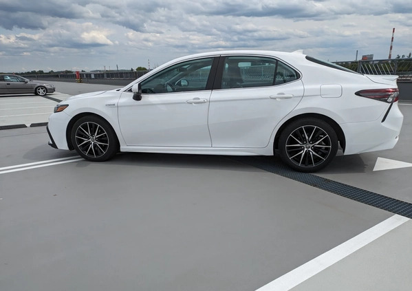 Toyota Camry cena 138900 przebieg: 47000, rok produkcji 2021 z Szepietowo małe 407